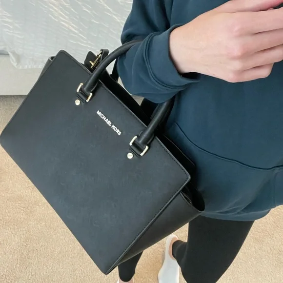 🏷️ FINAL SALE • [Michael Kors] Black Selma Satchel - Picture 8 of 11